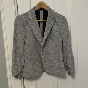Amanda + Chelsea ruched sleeve blazer, size M